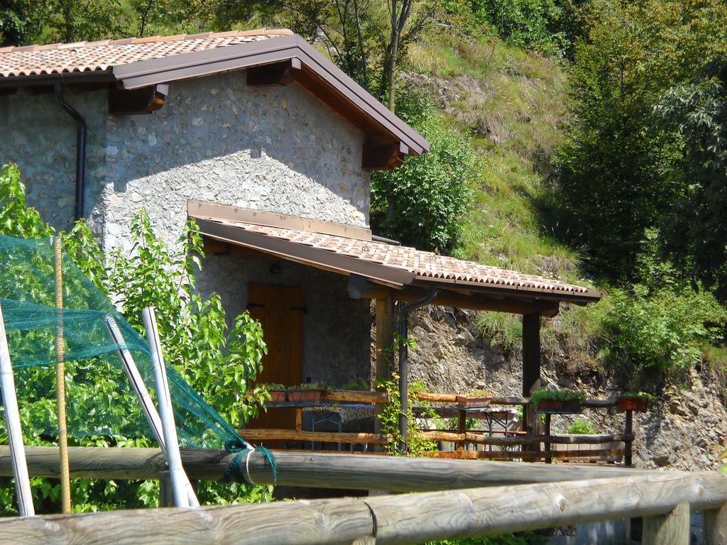 Agriturismo Cascina Lert Мароне Екстериор снимка