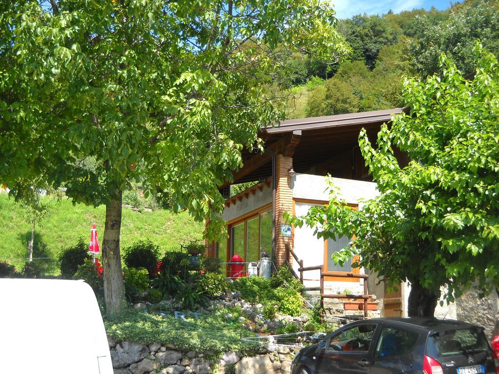 Agriturismo Cascina Lert Мароне Екстериор снимка