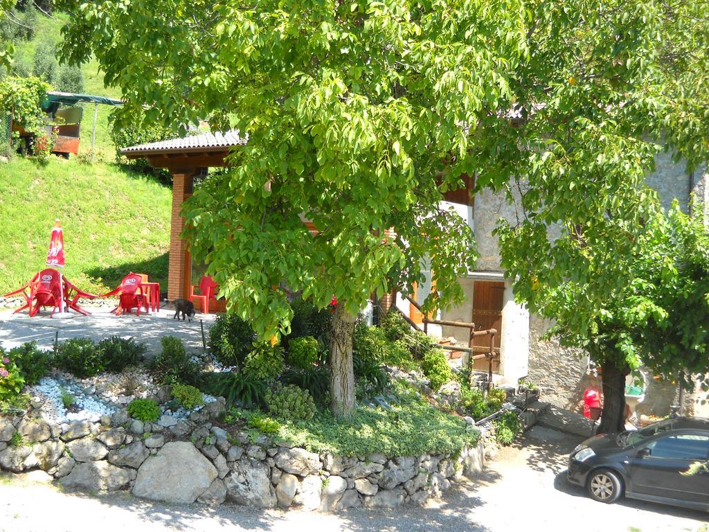 Agriturismo Cascina Lert Мароне Екстериор снимка
