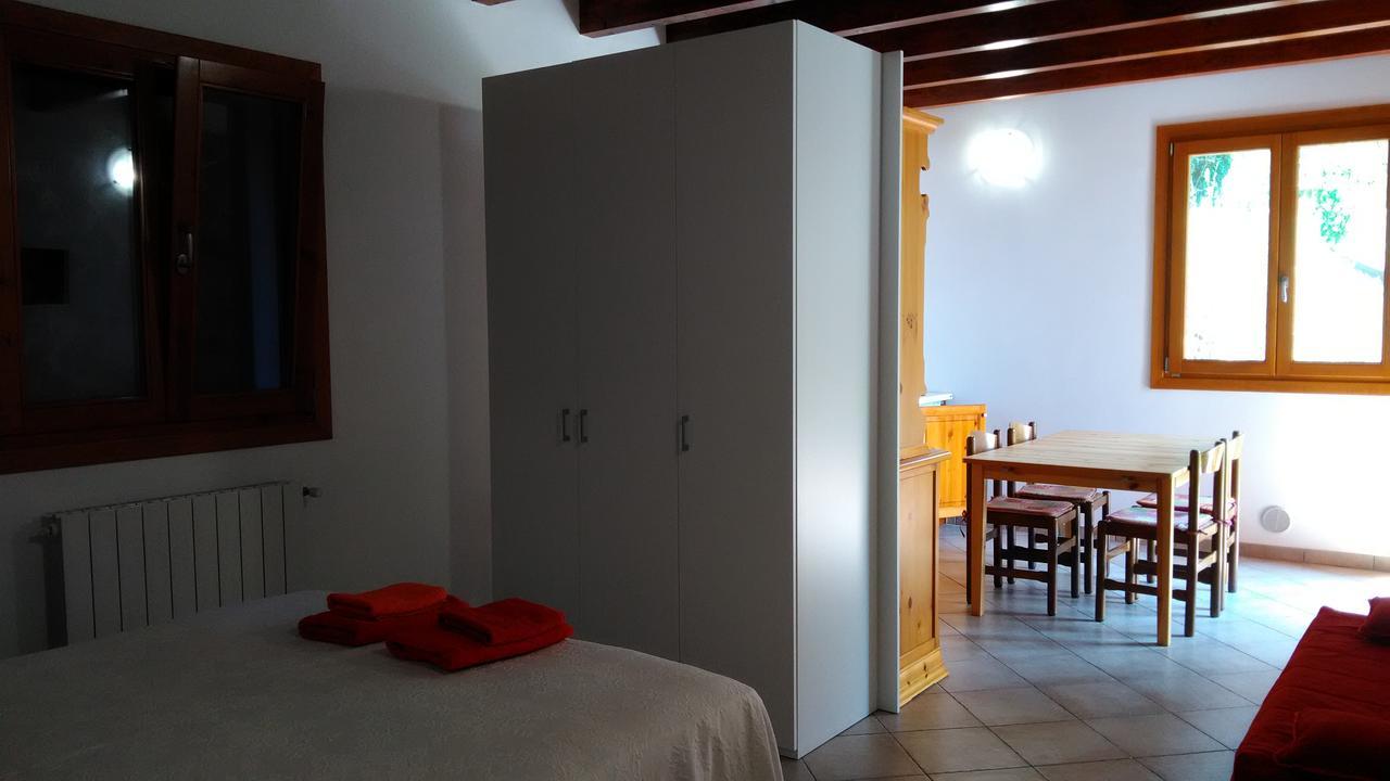 Agriturismo Cascina Lert Мароне Екстериор снимка